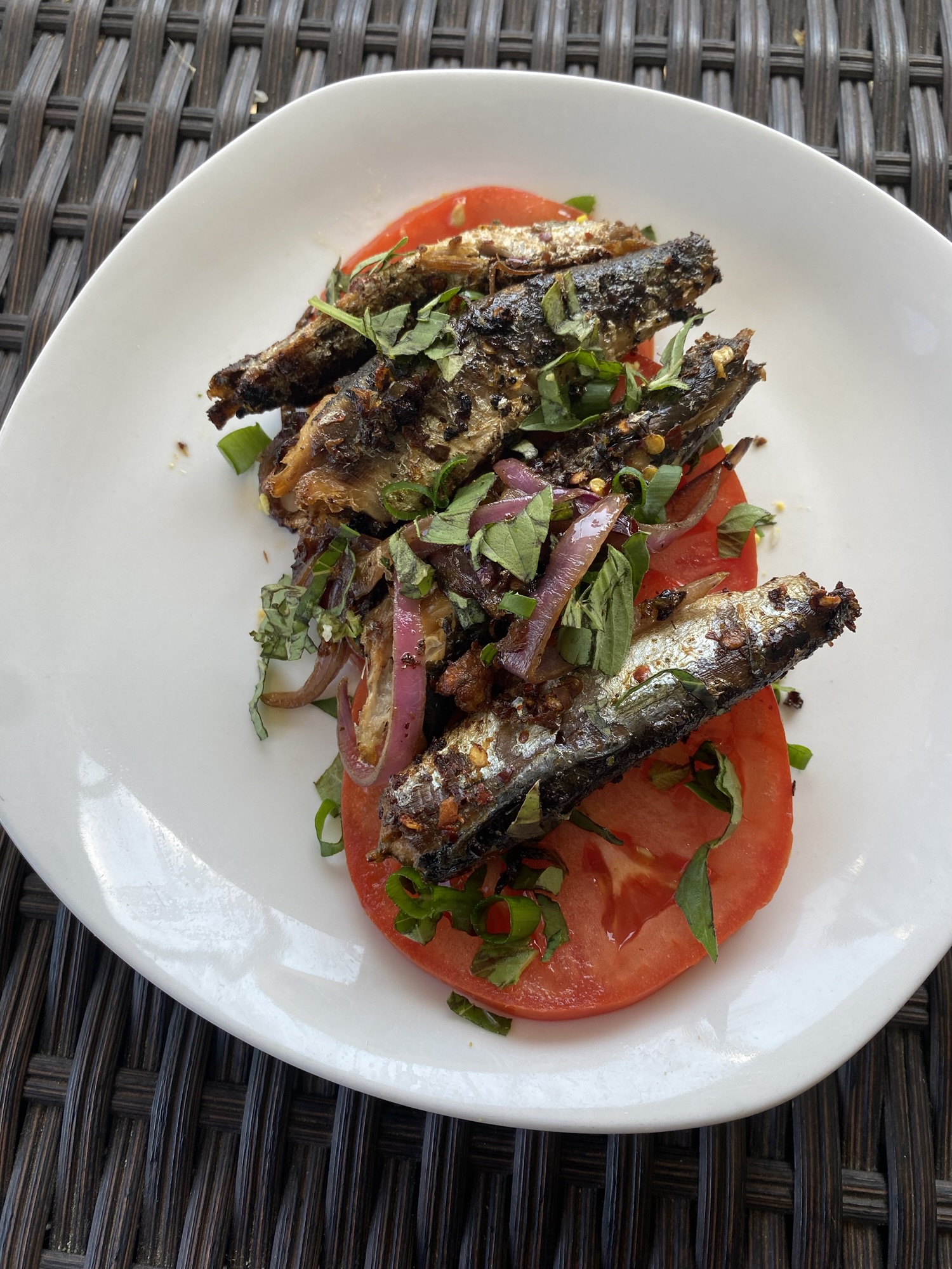 Crispy Sardine Tomato Salad